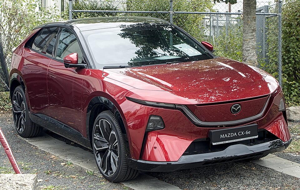 Mazda CX-6e, Foto von Wikimedia Commons