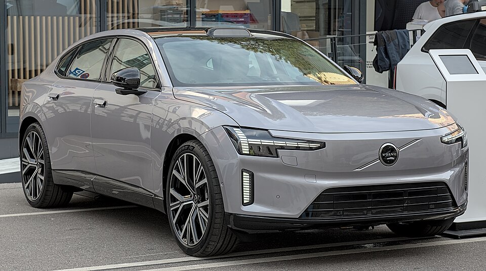 Volvo ES90, Foto von Wikimedia Commons